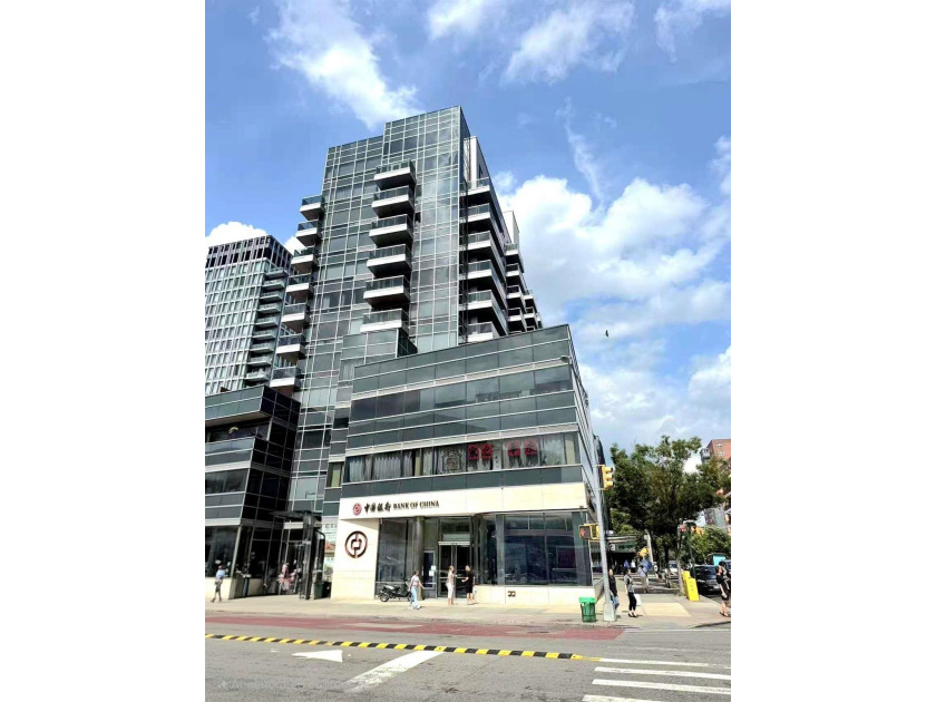 Modern 2-Bedroom Condo for Sale in Prime Flushing Location

 - Beach Condo for sale in Flushing, New York on Beachhouse.com