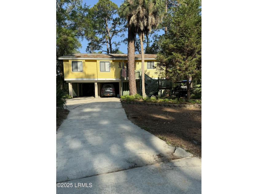 Wonderful opportunity to own a charming home in a very tranquil - Beach Home for sale in Harbor Island, South Carolina on Beachhouse.com