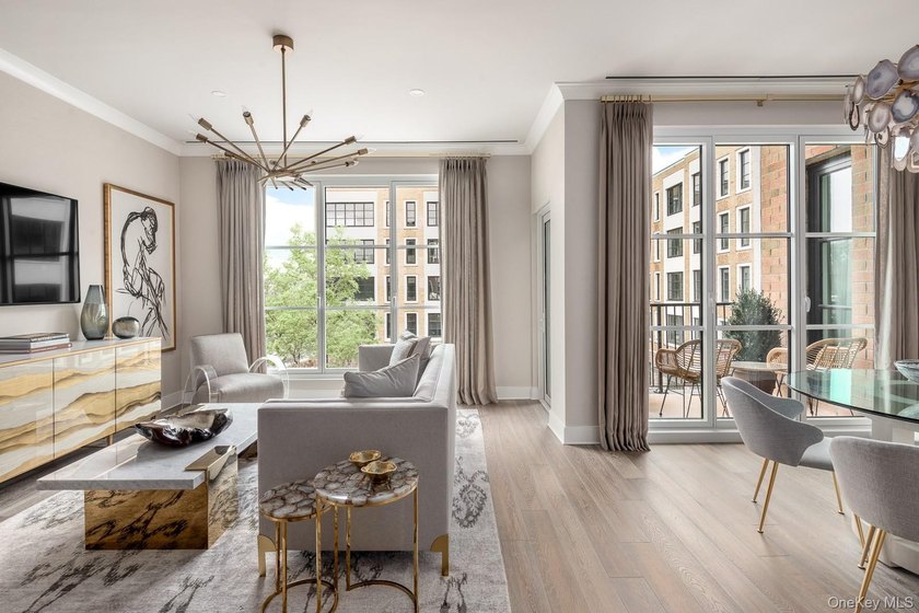 Nestled on 56 acres of waterfront, an exquisite one bedroom with - Beach Condo for sale in Glen Cove, New York on Beachhouse.com