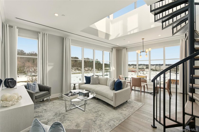 One of the last remaining Penthouses at The Beacon! This sun-lit - Beach Condo for sale in Glen Cove, New York on Beachhouse.com