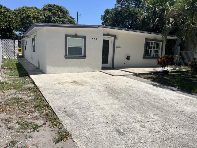 Handyman - Beach Home for sale in West Palm Beach, Florida on Beachhouse.com