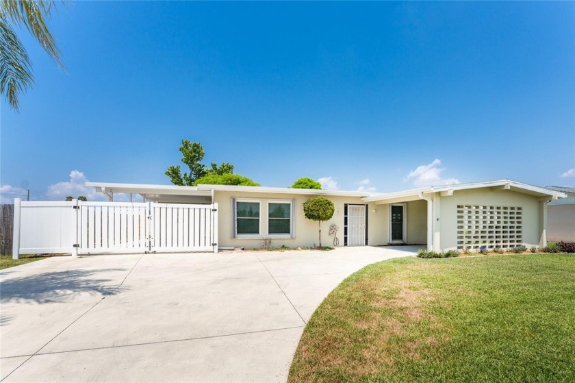 Welcome to your waterfront oasis in Port Charlotte! This - Beach Home for sale in Port Charlotte, Florida on Beachhouse.com