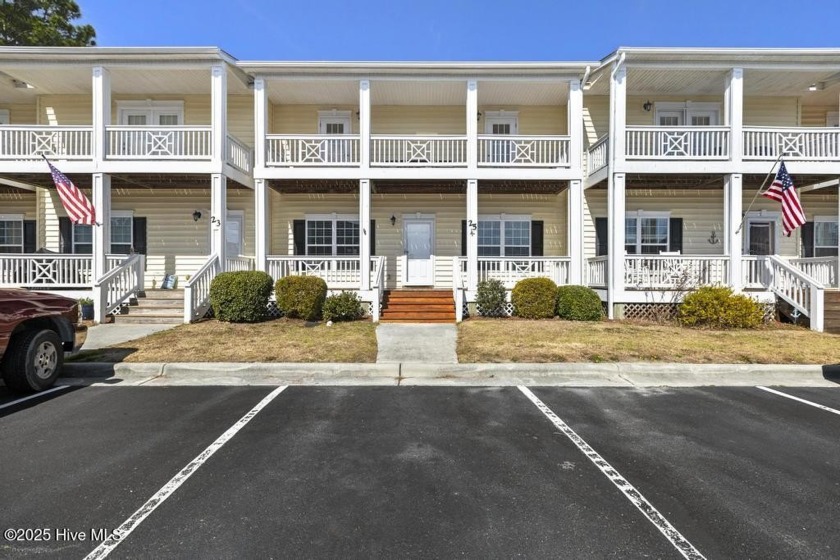 Welcome to 25 Outrigger Dr, a move-in ready townhouse in the - Beach Townhome/Townhouse for sale in Swansboro, North Carolina on Beachhouse.com