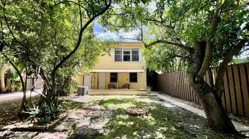 LOCATION  3 min to Intracoastal. Diversification Commercial and - Beach Home for sale in Lake Worth, Florida on Beachhouse.com