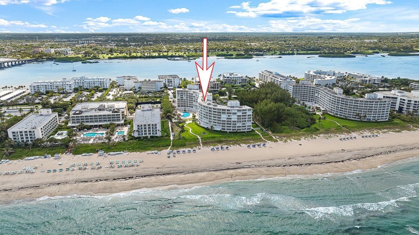 Stunning high-floor oceanfront residence with sweeping views of - Beach Condo for sale in Palm Beach, Florida on Beachhouse.com