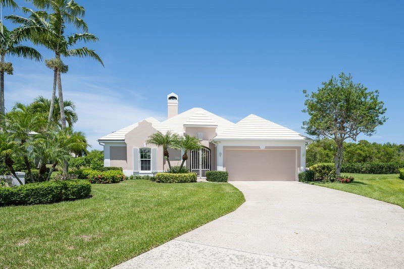 Luxurious Bermuda designed exterior & spacious modern interior - Beach Home for sale in Vero Beach, Florida on Beachhouse.com