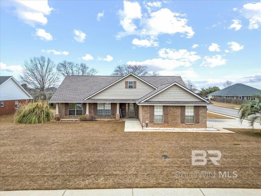 OPEN HOUSE FRIDAY 3/20 AND SATURDAY 3/21 1:00 - 4:00This 3 - Beach Home for sale in Foley, Alabama on Beachhouse.com