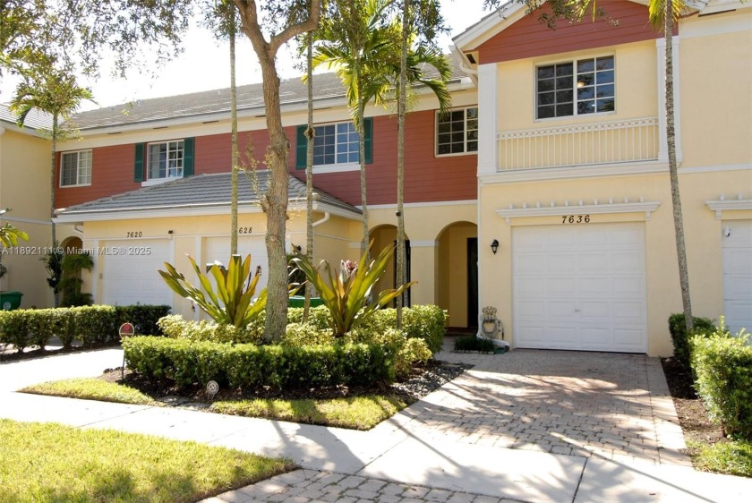 Seller Motivated Substantially Remolded and Ready to Move In! A - Beach Townhome/Townhouse for sale in Davie, Florida on Beachhouse.com