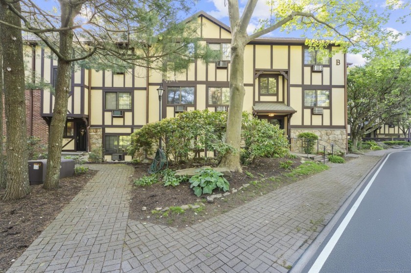 Welcome to Rolling Ridge, a tranquil and scenic community - Beach Condo for sale in Norwalk, Connecticut on Beachhouse.com