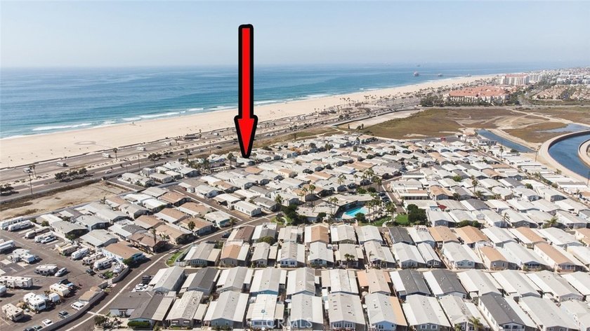 Across the street from the OCEAN!!! Very Rare Find! Awesome - Beach Home for sale in Huntington Beach, California on Beachhouse.com