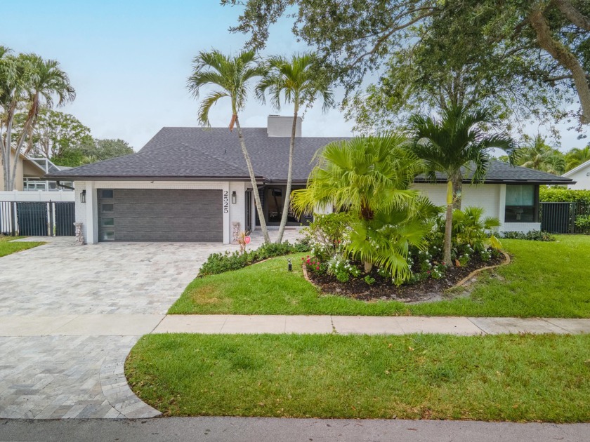 This stunning fully renovated Boca Raton home features 4 beds, 2 - Beach Home for sale in Boca Raton, Florida on Beachhouse.com