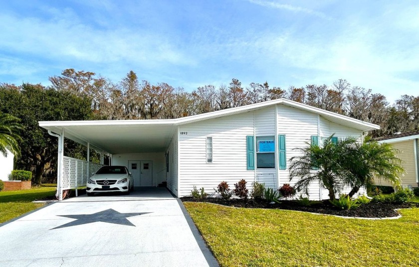 Welcome to your new home! This charming manufactured home - Beach Home for sale in Port Orange, Florida on Beachhouse.com