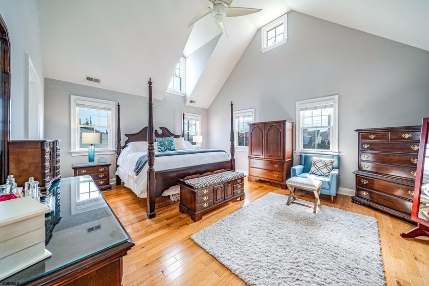 Built in 2005, this classic Asher design compliments the - Beach Home for sale in Ocean City, New Jersey on Beachhouse.com