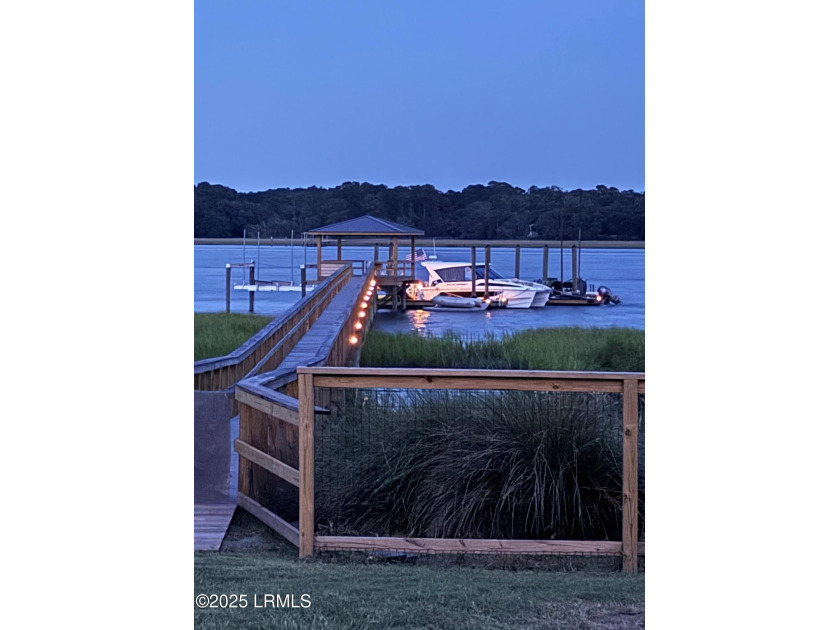 Welcome to 18 Sheffield Avenue-the deepwater site of your future - Beach Lot for sale in Beaufort, South Carolina on Beachhouse.com
