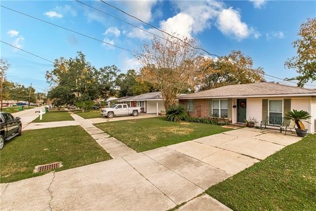 Cute as a button & beautifully-maintained 3bd/1.5 bth Slidell - Beach Home for sale in Slidell, Louisiana on Beachhouse.com