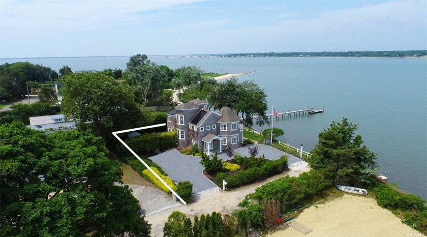 Welcome to the epitome of waterfront living in Hampton Bays! - Beach Home for sale in Hampton Bays, New York on Beachhouse.com
