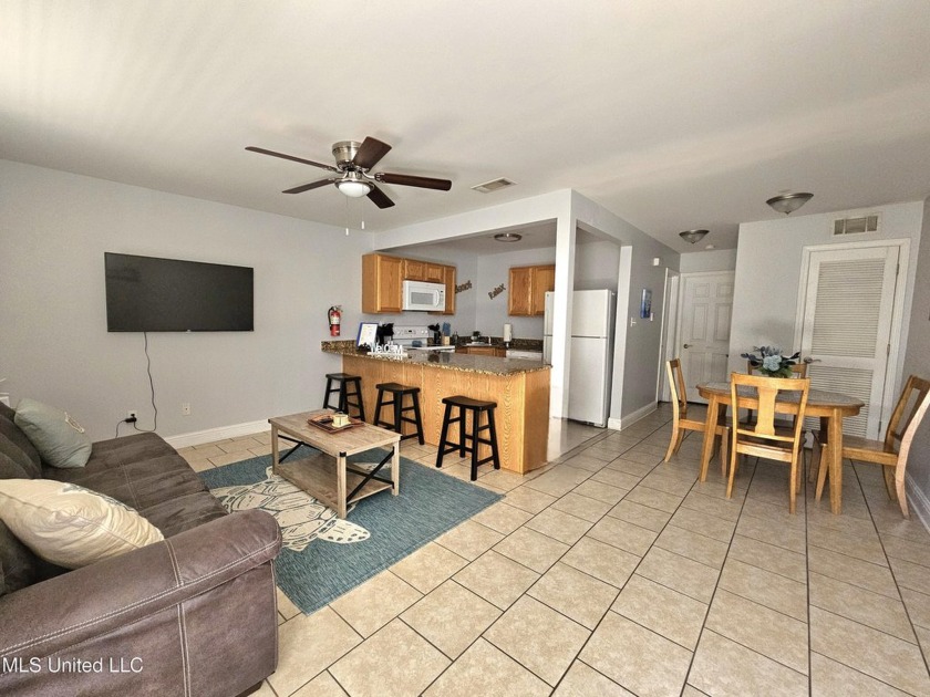 One bedroom condo located in the ground in a Gated community! - Beach Condo for sale in Biloxi, Mississippi on Beachhouse.com