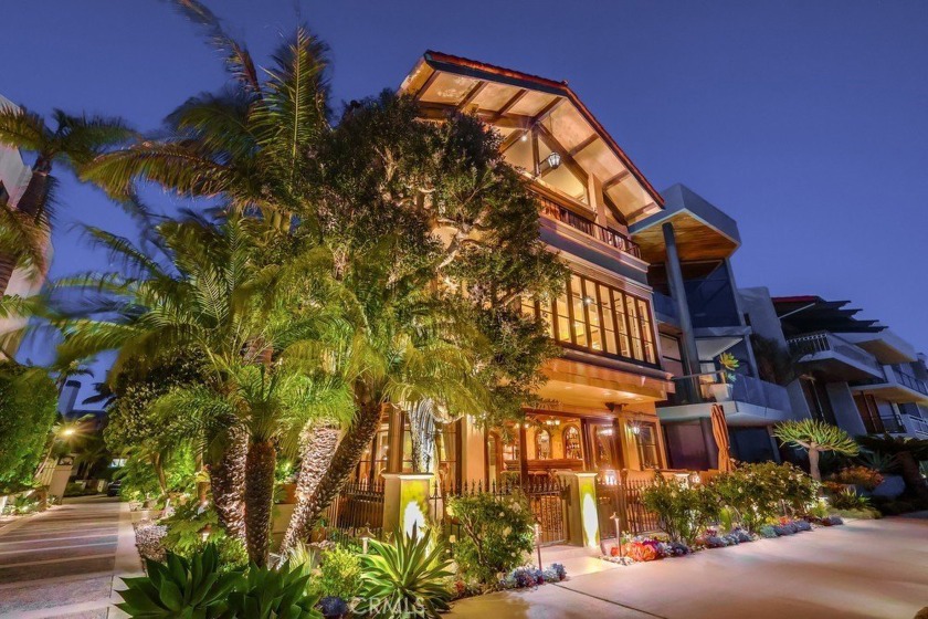 Waterfront Italian Villa with French Elegance on Naples Island's - Beach Home for sale in Long Beach, California on Beachhouse.com