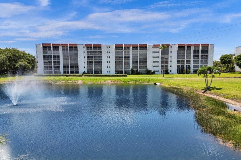 This is the one! This bright condo has both water & golf views - Beach Condo for sale in Lake Worth, Florida on Beachhouse.com