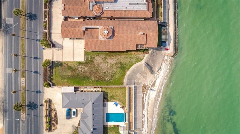 Calling all INVESTORS/DEVELOPERS or anyone looking for a - Beach Lot for sale in Corpus Christi, Texas on Beachhouse.com