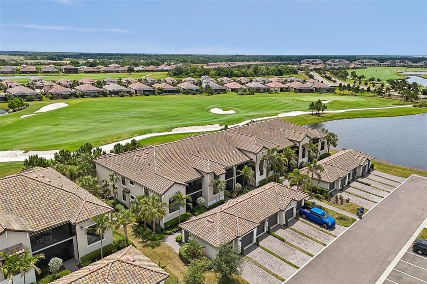 **End-Unit Veranda with Golf Views and Dual Lanais**

Welcome - Beach Condo for sale in Lakewood Ranch, Florida on Beachhouse.com