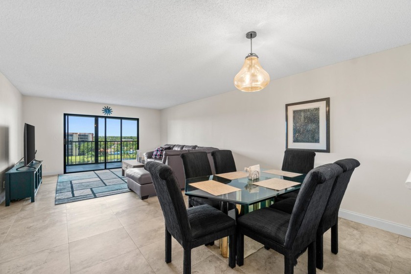 Welcome to this 2 bed/2 bath beautiful lake view Penthouse unit - Beach Condo for sale in Delray Beach, Florida on Beachhouse.com