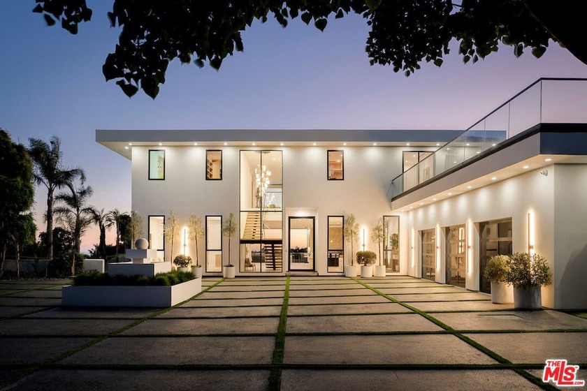 Discover a Malibu New Construction Ocean View estate minutes - Beach Home for sale in Malibu, California on Beachhouse.com