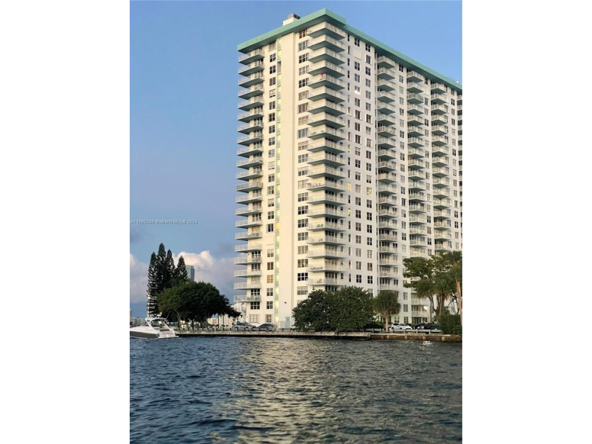 This apartment is excellently located in Sunny Isles, right in - Beach Condo for sale in Sunny Isles Beach, Florida on Beachhouse.com