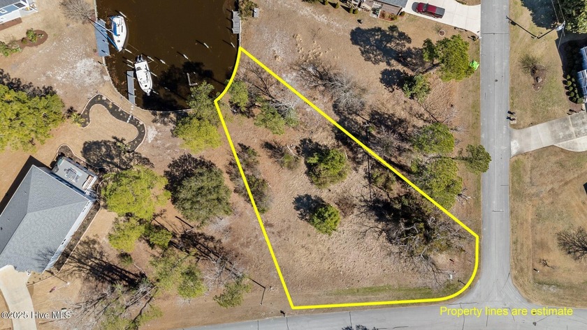 Waterfront Lot in Fairfield Harbour - Build Your Dream Home! - Beach Lot for sale in New Bern, North Carolina on Beachhouse.com