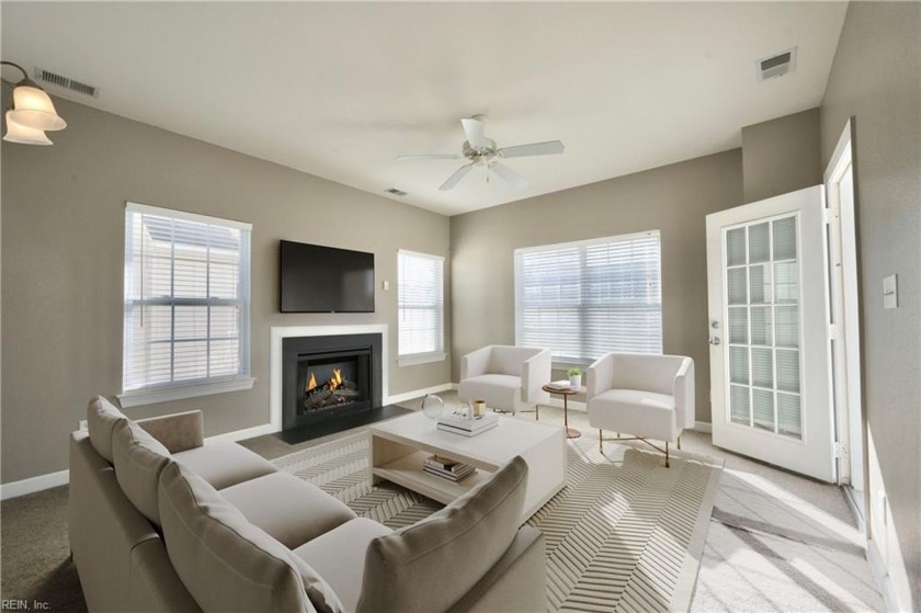 Charming and spacious duplex condo with no condo or HOA fees - Beach Condo for sale in Virginia Beach, Virginia on Beachhouse.com