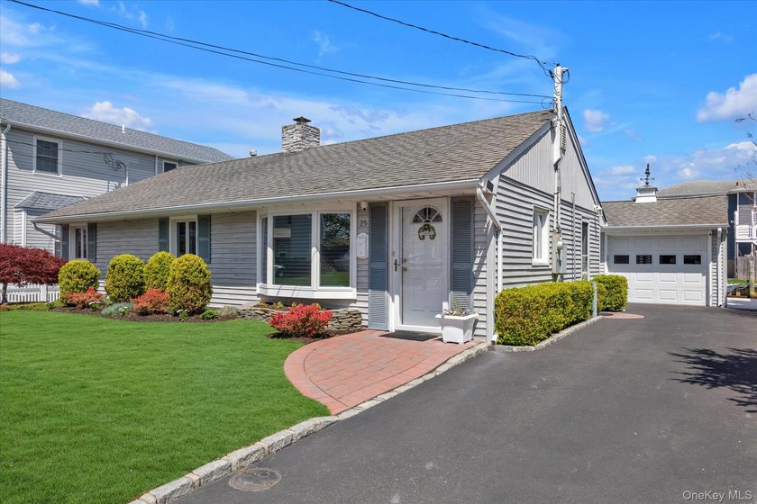 Welcome to waterfront living in the heart of Babylon Village - Beach Home for sale in Babylon, New York on Beachhouse.com