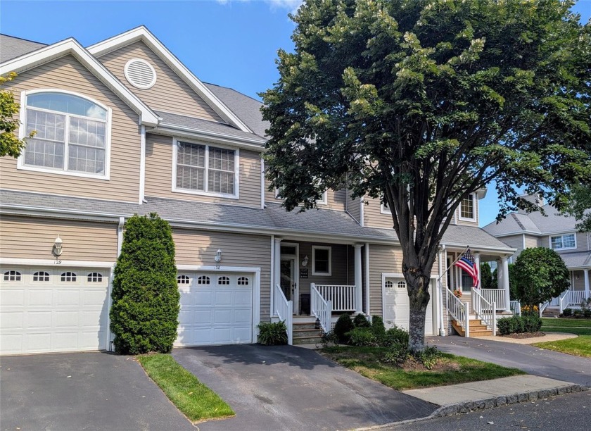 Step into this sun-drenched and meticulously maintained condo - Beach Condo for sale in East Setauket, New York on Beachhouse.com