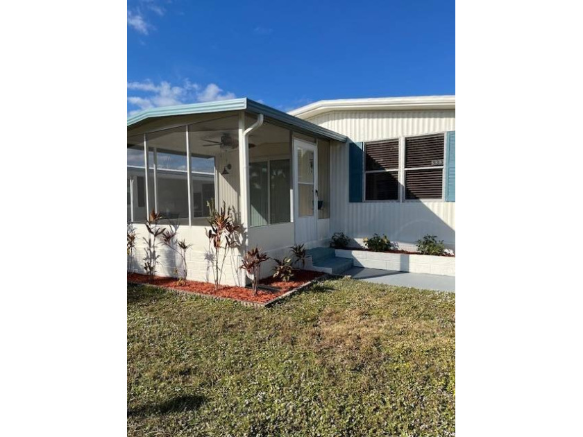 Completely renovated 2 BR, 2 Bath, charming home with 2 Lanais - Beach Home for sale in Melbourne, Florida on Beachhouse.com