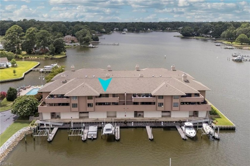 Luxurious Waterfront  Gated Community. Simply Stylish and - Beach Condo for sale in Virginia Beach, Virginia on Beachhouse.com