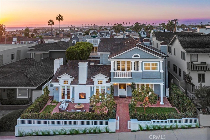 Outstanding custom Cape Cod home on a double lot in one of the - Beach Home for sale in Corona Del Mar, California on Beachhouse.com