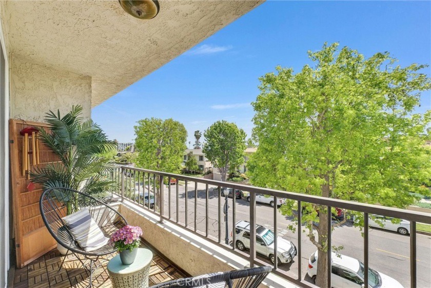 Just 2 Blocks from the Beach! Rarely available and highly - Beach Condo for sale in Long Beach, California on Beachhouse.com
