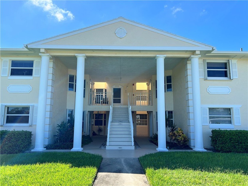 Just Remodeled! New floors, new water heater, new vanity, fans - Beach Condo for sale in Vero Beach, Florida on Beachhouse.com