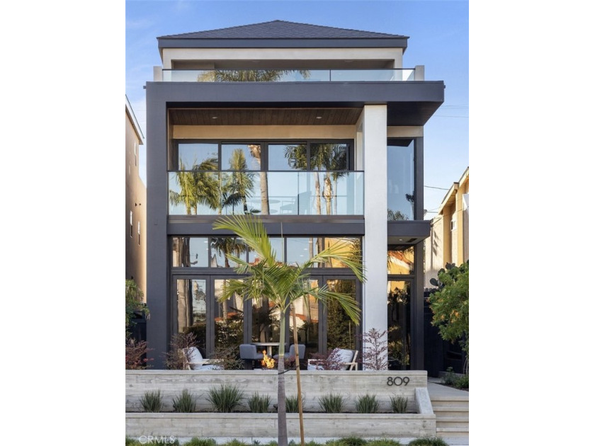 Welcome to a true sanctuary of LUXURY LIVING, where every corner - Beach Home for sale in Huntington Beach, California on Beachhouse.com