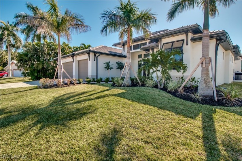 Luxurious Southern facing Gulf Access property overlooking extra - Beach Home for sale in Cape Coral, Florida on Beachhouse.com