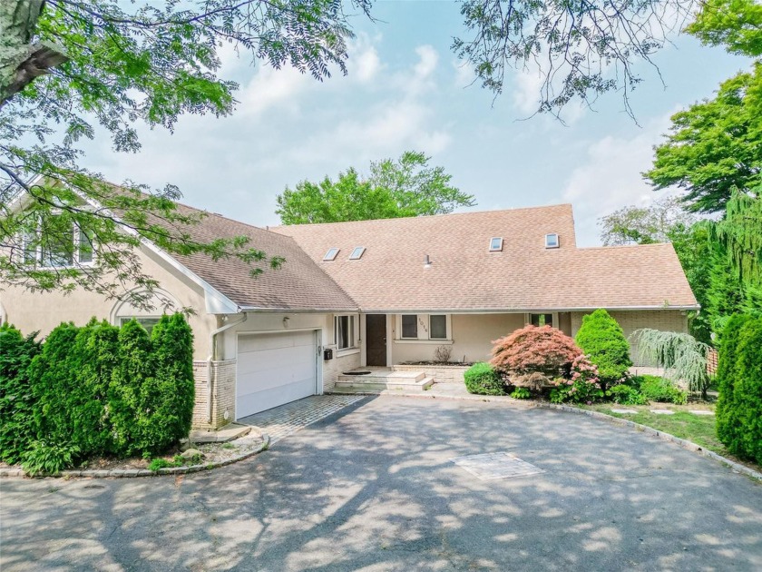 Welcome to your dream waterfront retreat! This beautifully - Beach Home for sale in Hewlett Harbor, New York on Beachhouse.com