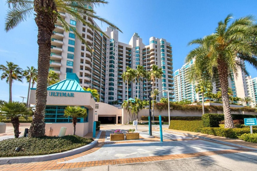 Welcome to this gorgeous, two-story, Plaza level condo on - Beach Condo for sale in Clearwater, Florida on Beachhouse.com