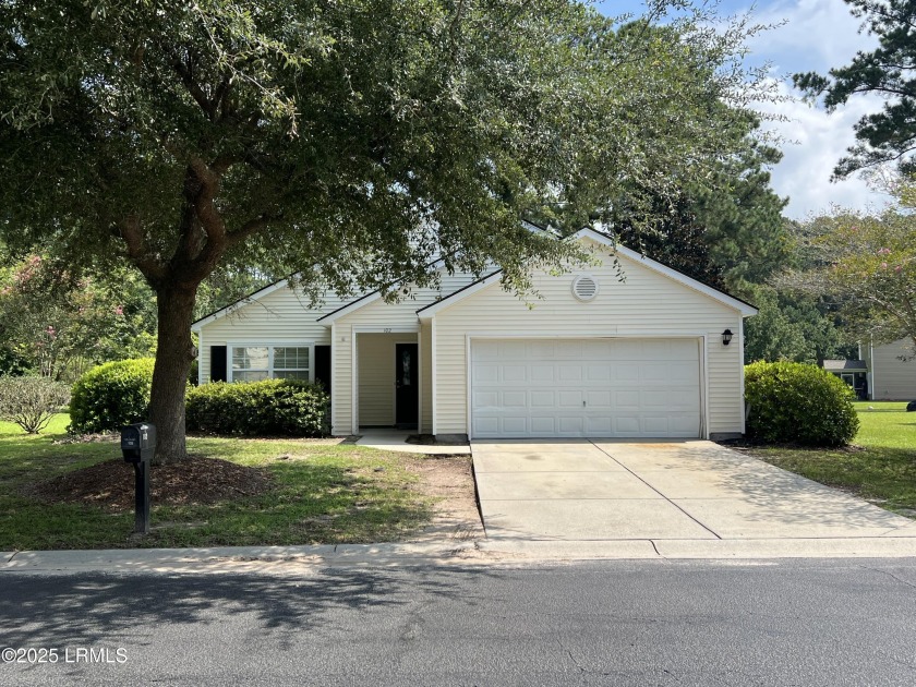 BRAND-NEW ROOF (2025), NEW WATER HEATER (2025), 2019 HVAC, new - Beach Home for sale in Bluffton, South Carolina on Beachhouse.com