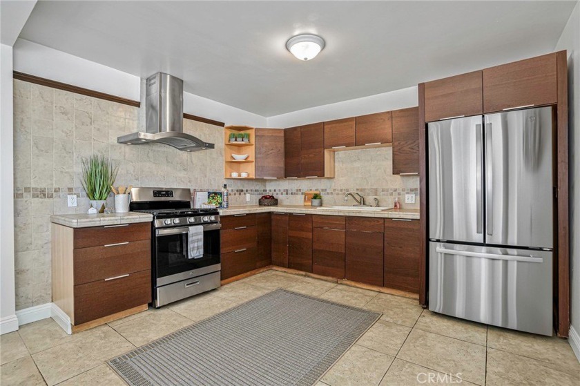 Are you ready to put your personal stamp on this sun-drenched - Beach Home for sale in San Pedro, California on Beachhouse.com