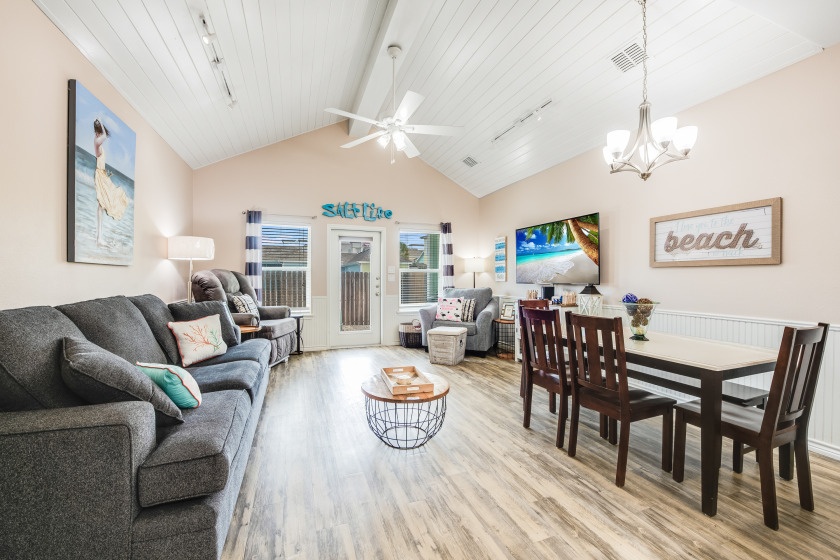 The Blonde Mooose- Amazing Island Retreat! Pool, Pets, Close to - Beach Vacation Rentals in port aransas tx, Texas on Beachhouse.com