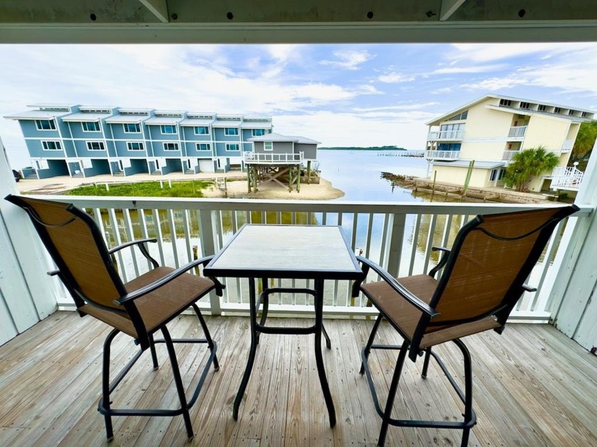 Income producing Cedar Cove condo with spectacular Gulf view now - Beach Condo for sale in Cedar Key, Florida on Beachhouse.com