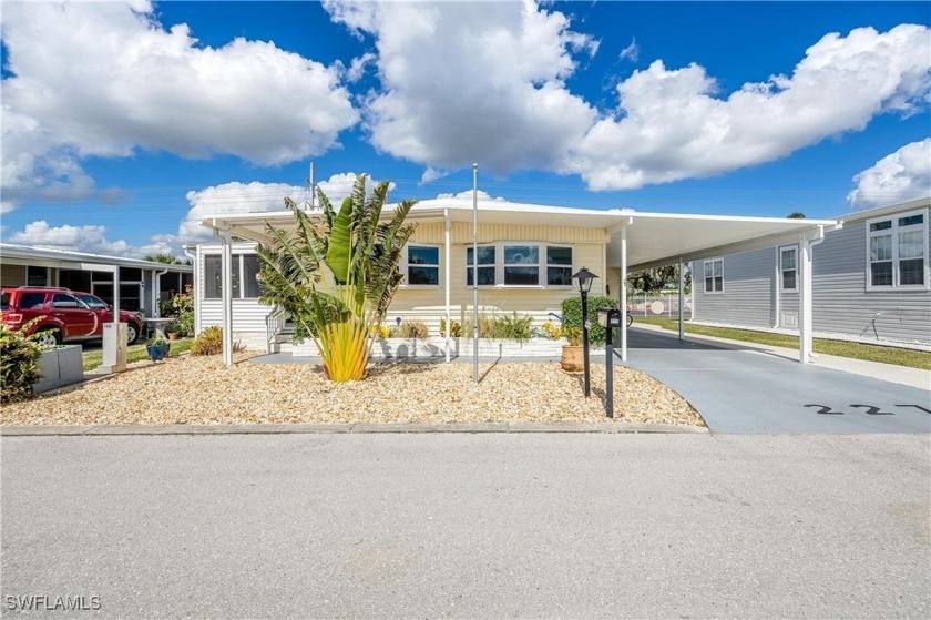 Welcome to your dream home in Six Lakes Country Club! This - Beach Home for sale in North Fort Myers, Florida on Beachhouse.com