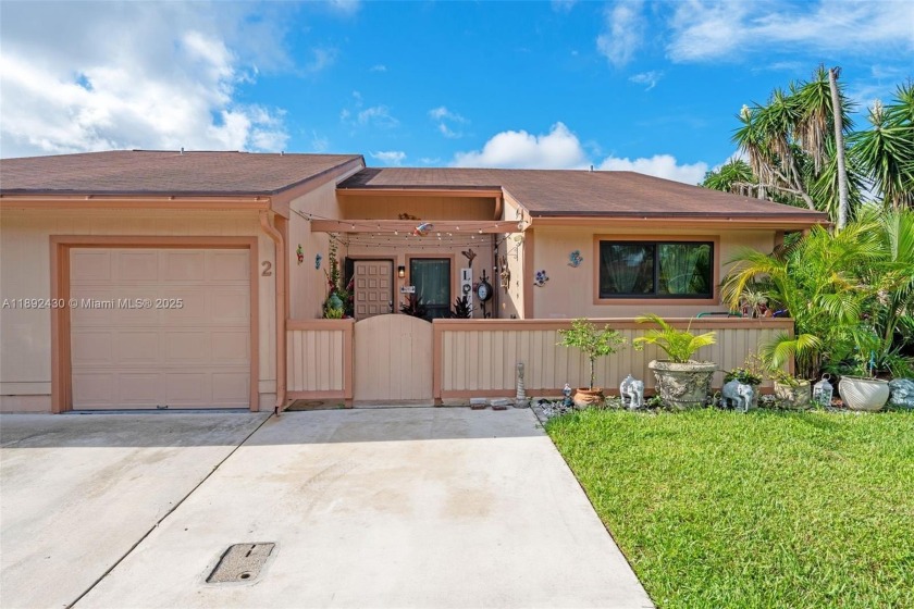 Beautiful Corner Villa in Boynton Beach!
Discover this charming - Beach Home for sale in Boynton Beach, Florida on Beachhouse.com