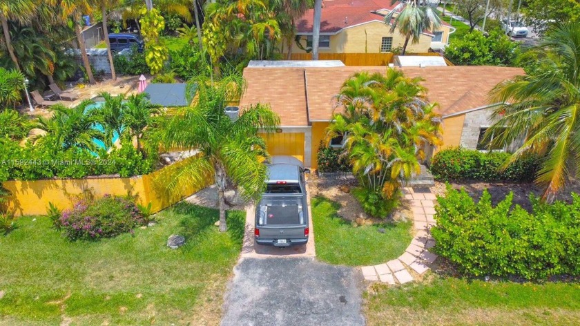 One of a kind home. This home sits on a lushly landscaped large - Beach Home for sale in Hollywood, Florida on Beachhouse.com