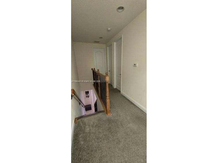 Spacious 3-bedroom, 2,5 bathroom.This home combines confort - Beach Home for sale in West Palm Beach, Florida on Beachhouse.com