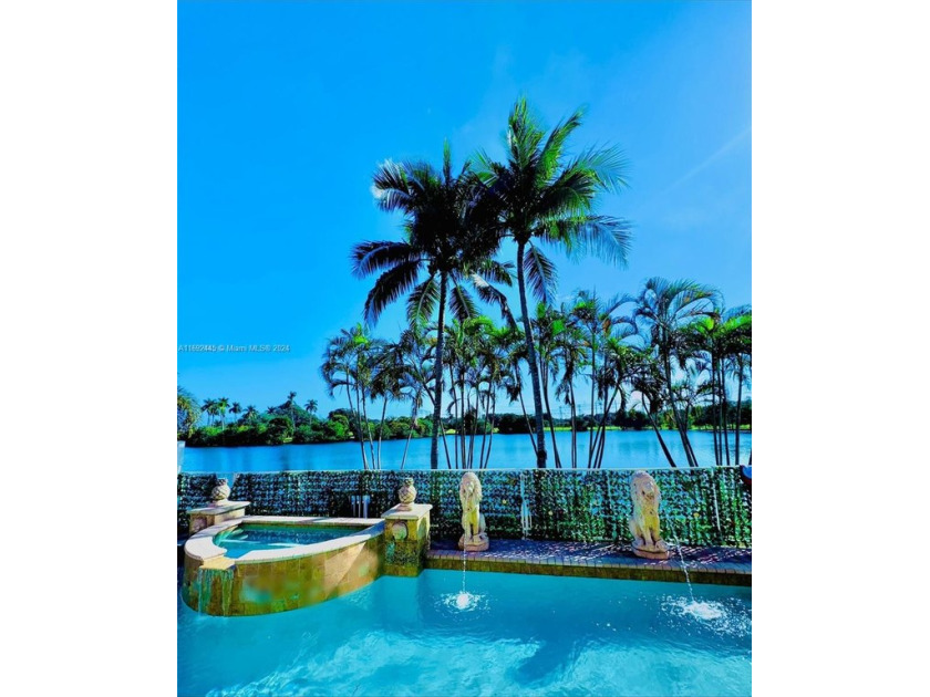 Sought-after Mapleridge community w/ stunning 4B, + in-law - Beach Home for sale in Hollywood, Florida on Beachhouse.com